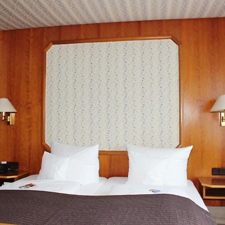 Landhotel Zum Boehm Roth  Kültér fotó