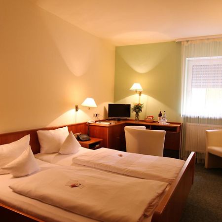 Landhotel Zum Boehm Roth  Szoba fotó