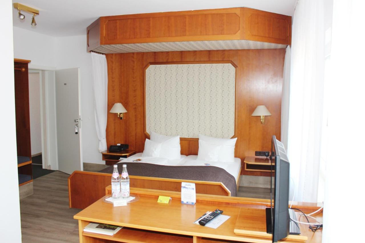 Landhotel Zum Boehm Roth  Kültér fotó