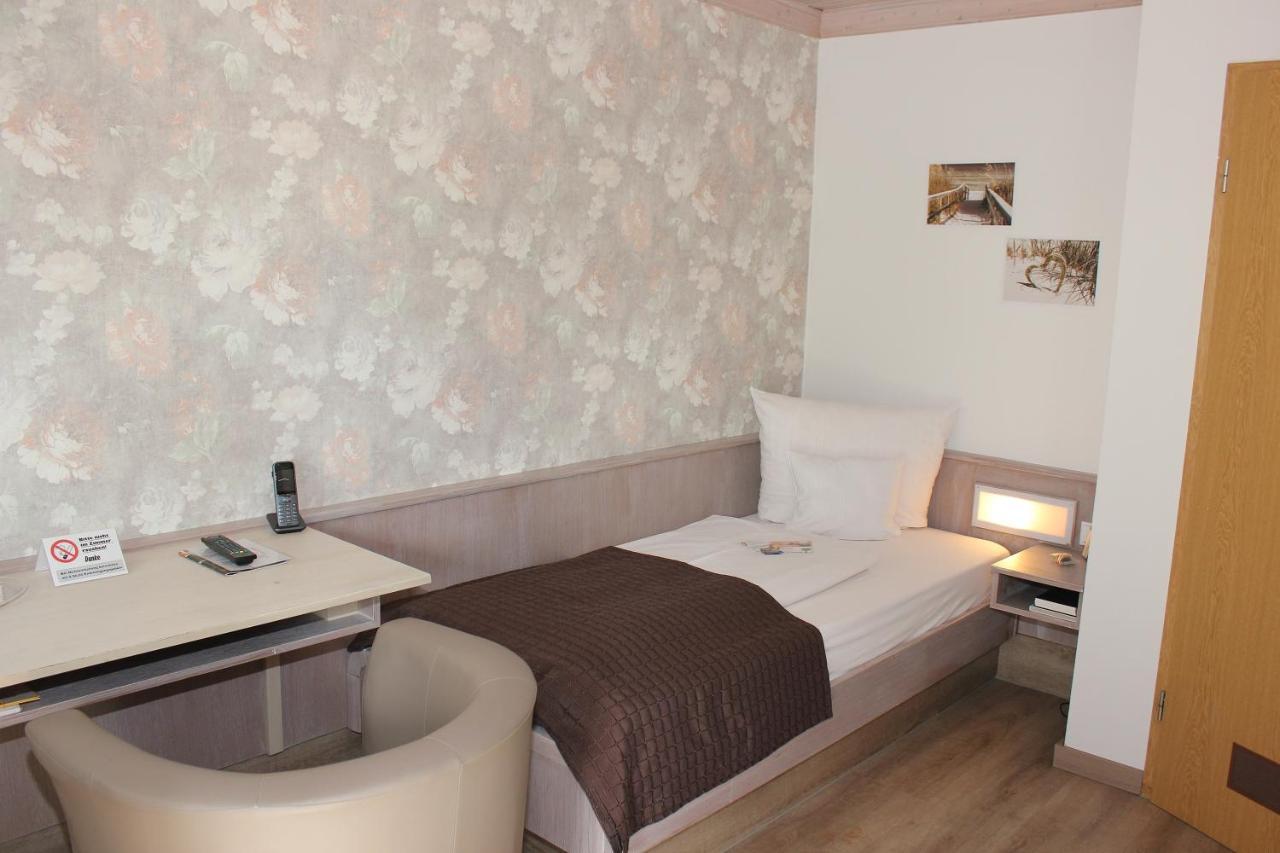 Landhotel Zum Boehm Roth  Kültér fotó