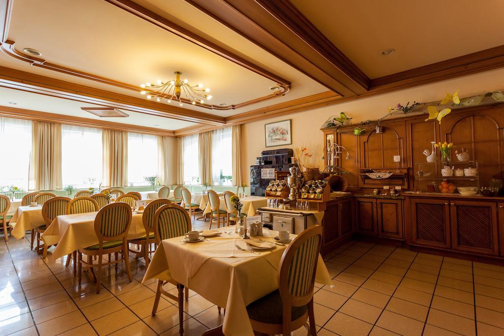 Landhotel Zum Boehm Roth  Kültér fotó